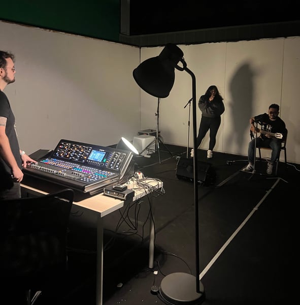 FOTO MONTAJE DE DIRECTO-cuadrado